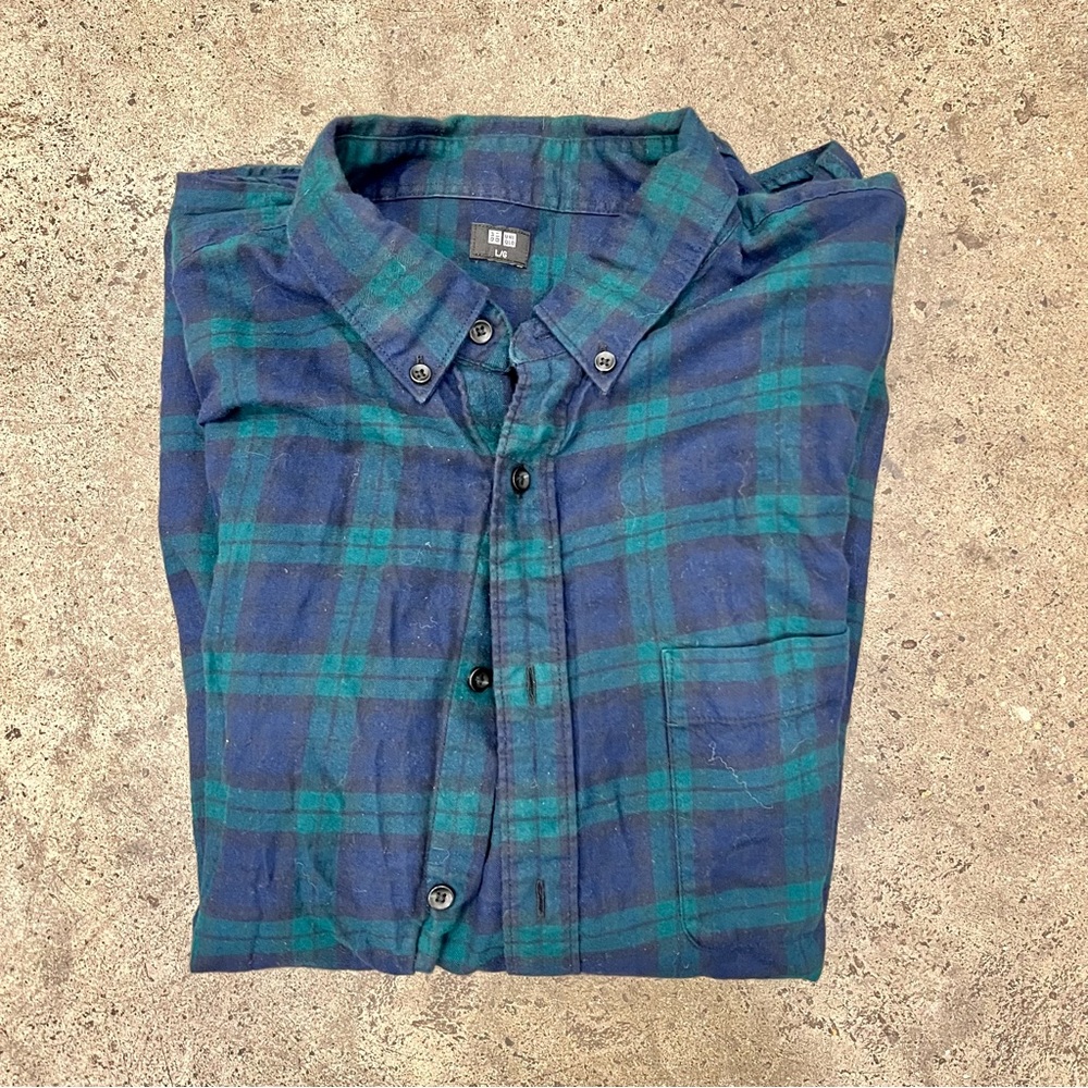 💫Uniqlo💫 Blackwatch button down shirt - L